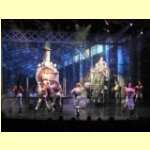 entertain18203.jpg